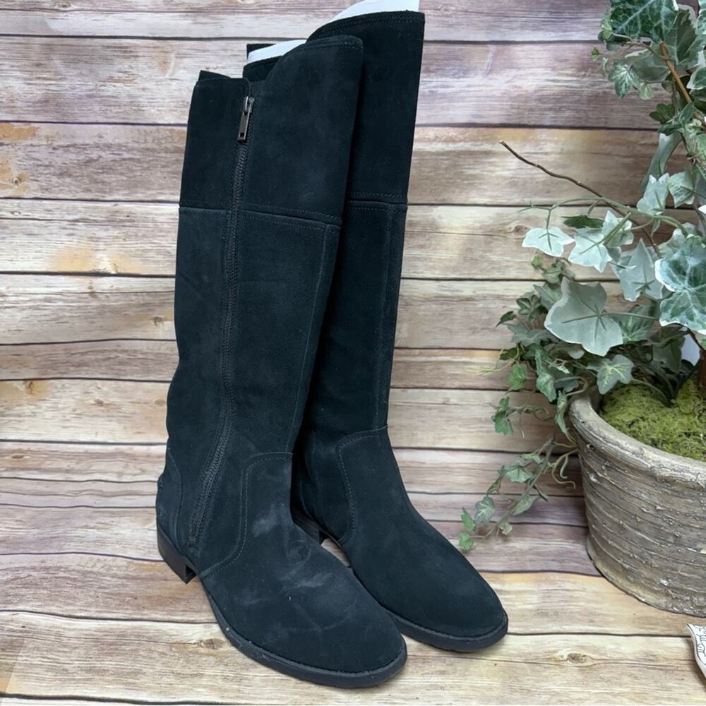 UGG Black Suede Sorensen Boots, Full Side Zip. Size 7. Pristine condition!